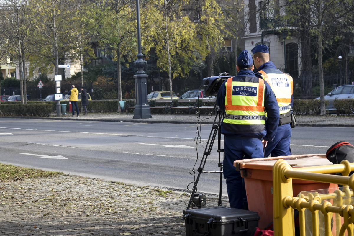 Mekkora távolságról csíp el a traffipax? A válasz sok autóst meglephet