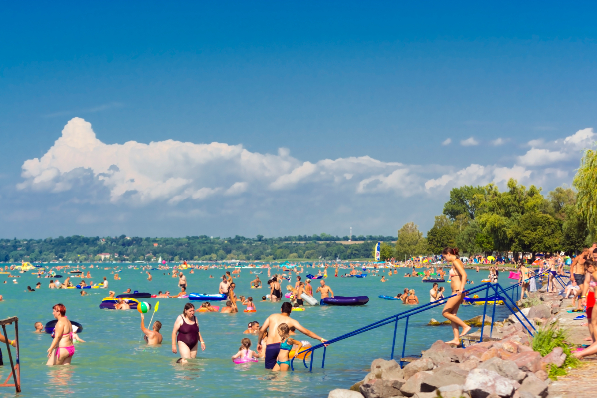 Hihetetlen, mennyi vegyszer kerül a Balatonba nap mint nap