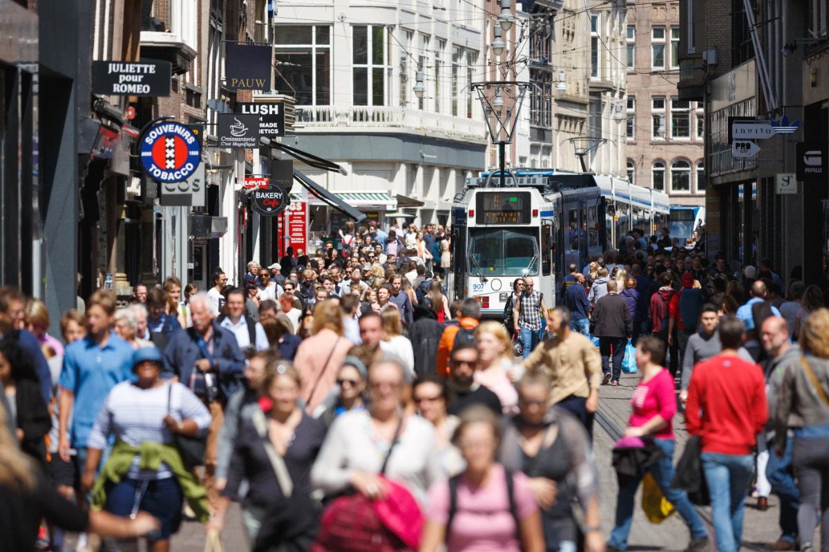 Saját városukat perelik a helyiek, mert elegük lett a rengeteg turistából
