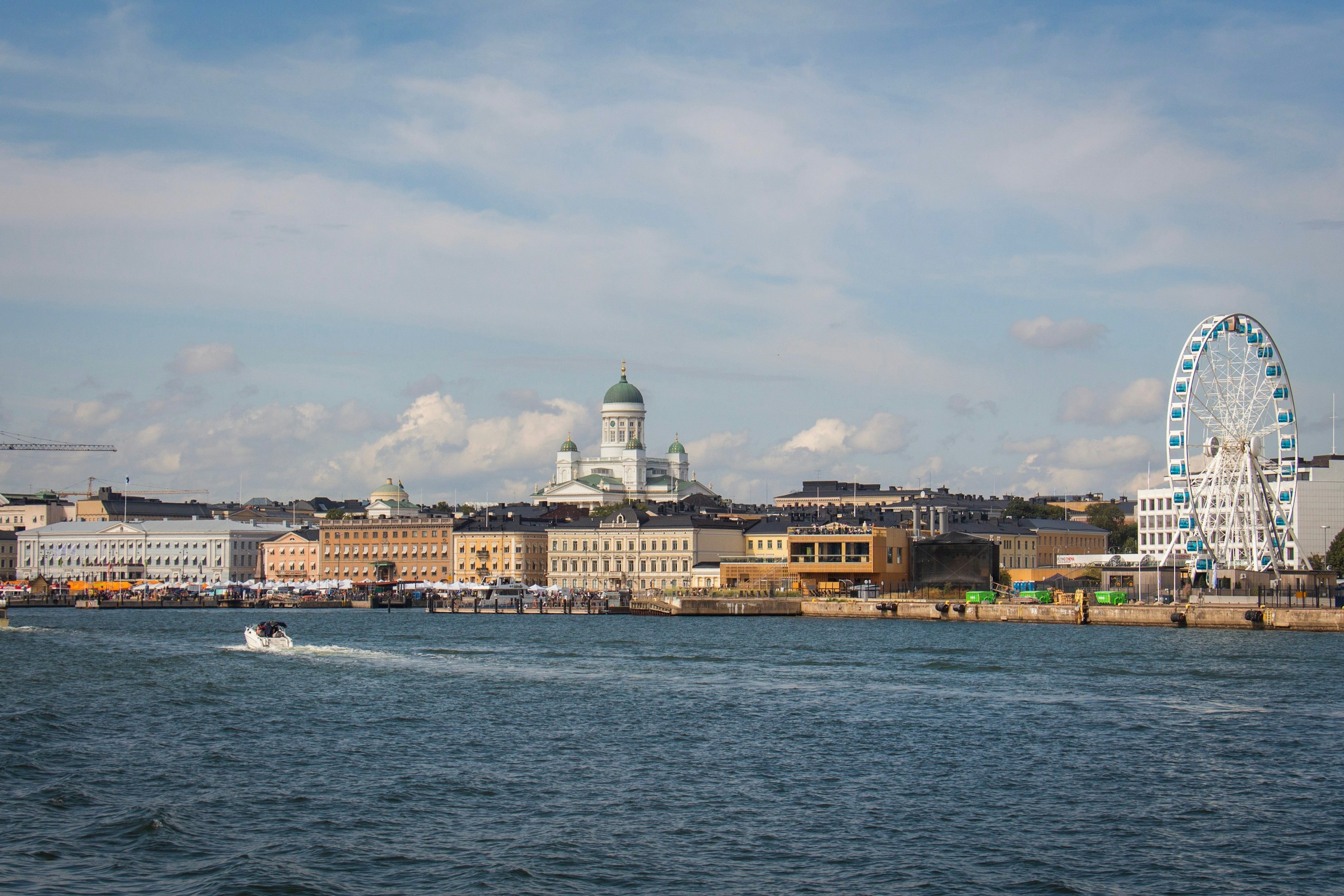 Ez az európai főváros lehet a válasz a tömegturizmus problémáira