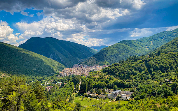 riccardo livorni, Shutterstock
