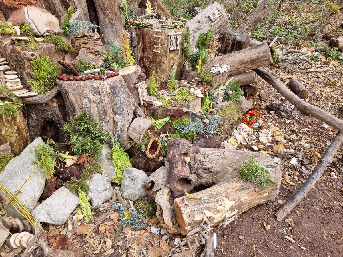 Szétverték Manófalvát, semmi sem maradt az erdei mesevilágból