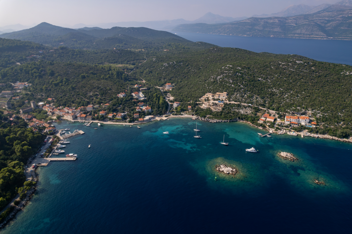 Európa elfeledett „aranyszigete” csak pár órára van Magyarországtól