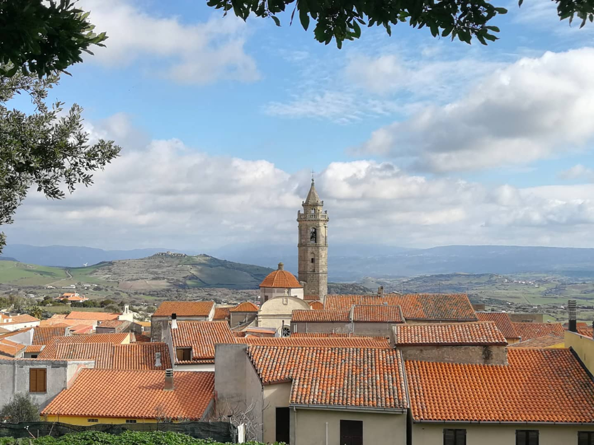 Egyeurós házakkal és bőkezű támogatásokkal várja új lakóit ez az olasz sziget