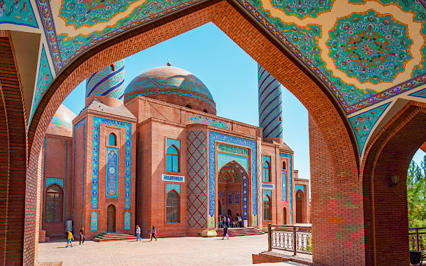 Vastram, Shutterstock