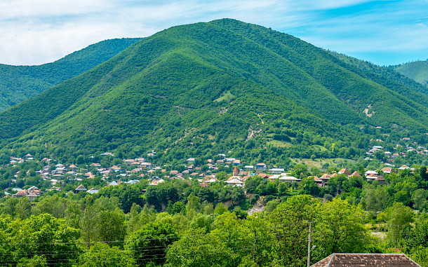 ETIBARNAME, Shutterstock