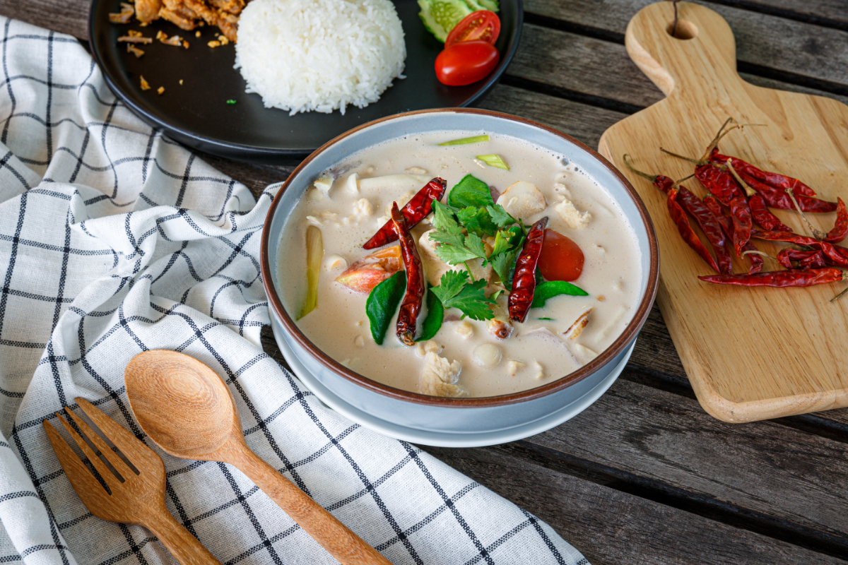 A thai kókuszos csirkeleves minden tavaszi ebédet új szintre emel