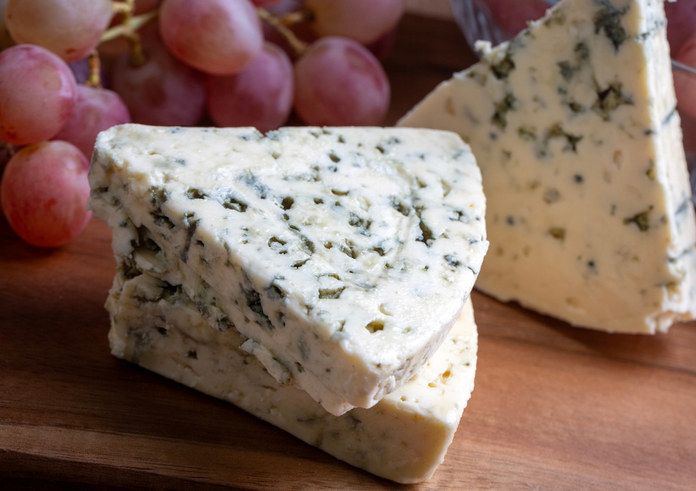 Büdös, penészes, mégis világhírű: ezért került tiltólistára a rokfort