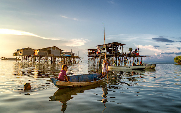 pakwahab, Shutterstock