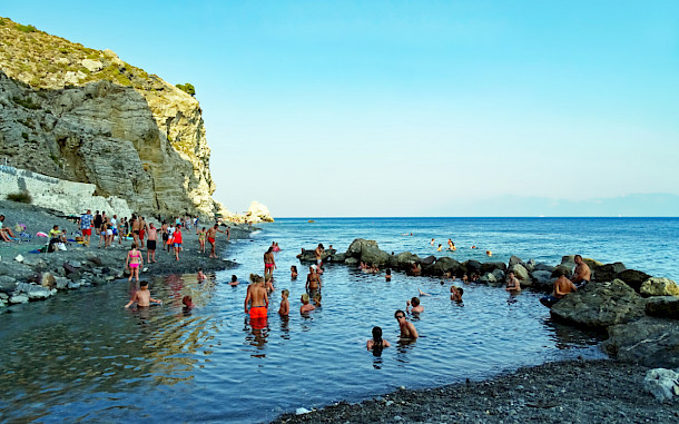 balipadma, Shutterstock