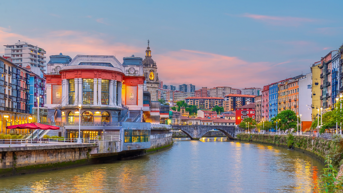 66 százalékos áresés a repülőjegyeknél: itt a Skyscanner tízes listája