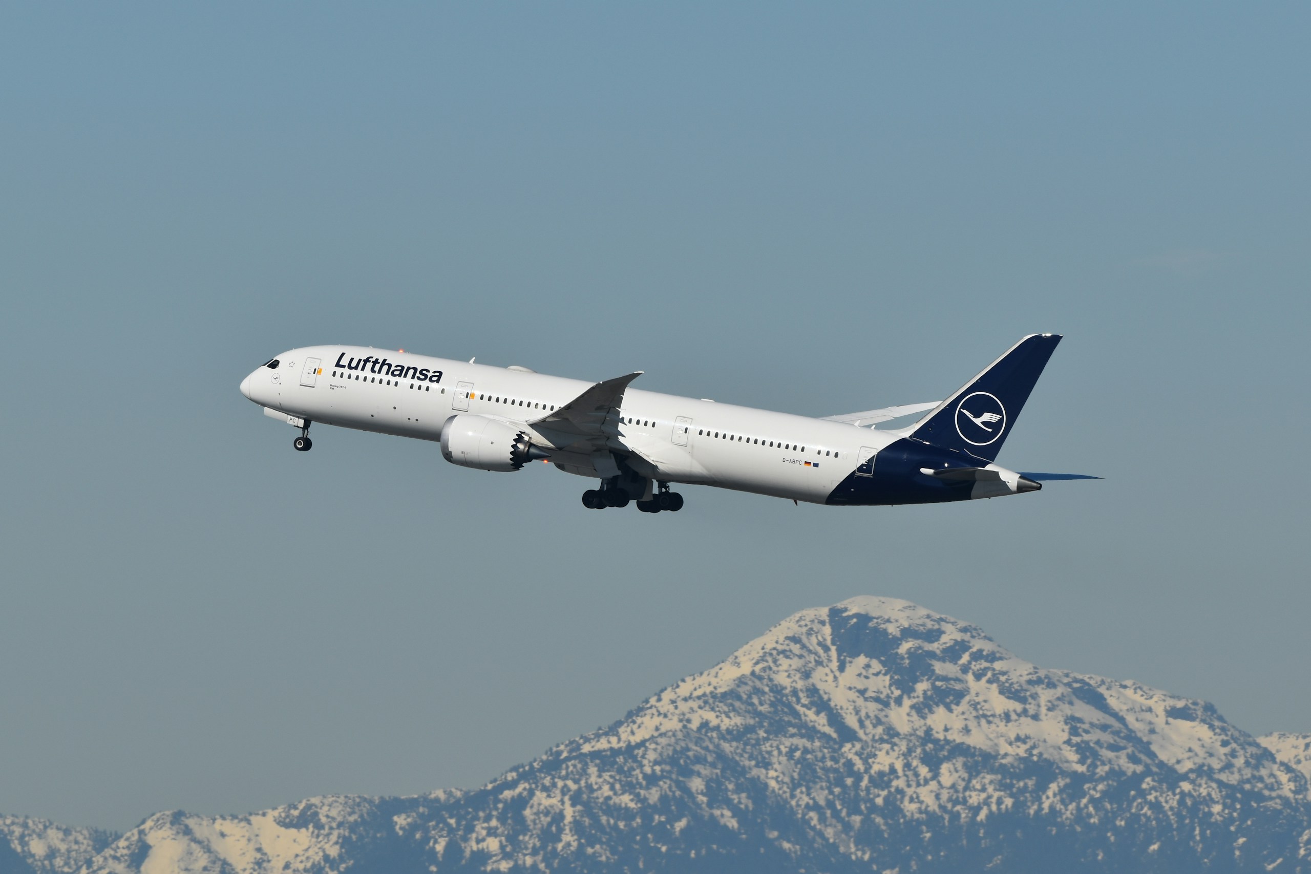 Újabb járatok indulnak Japánba, nagyot bővít a Lufthansa-csoport