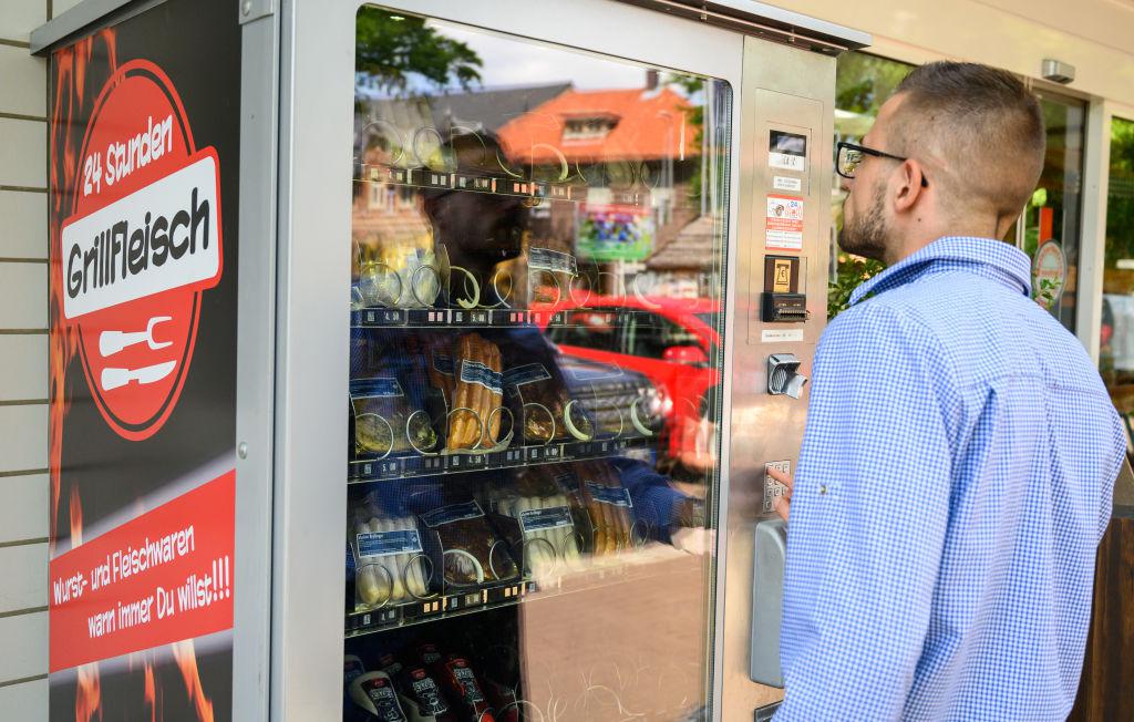 Vásárolnál kolbászautomatából?